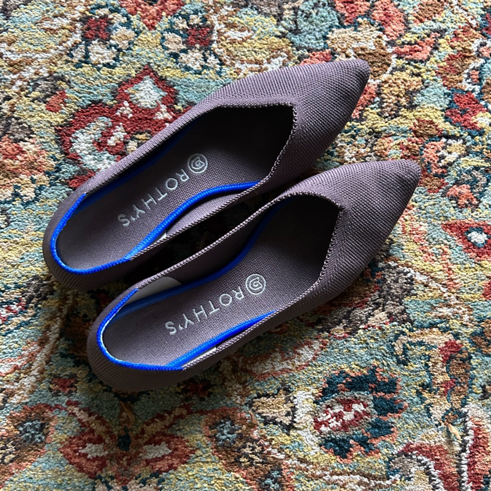 Pointed Toe Rothy’s in Mink (Retired) Size 9